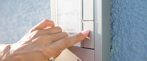 Sprech­anlagen bei Elektro Robert Kramer Meisterbetrieb in Wörth